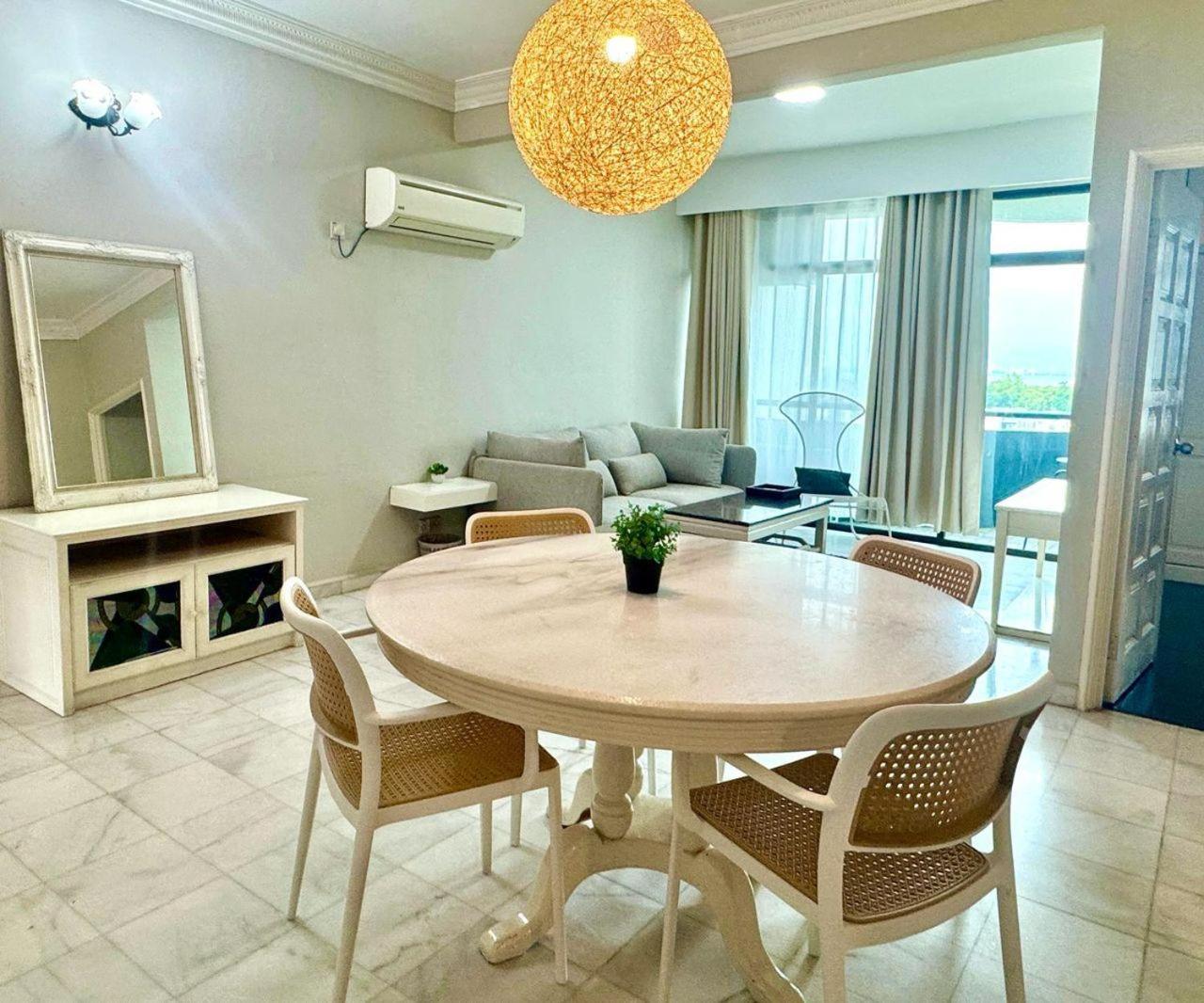 เซนจูรี เบย์ ไพรเวต เรสซิเดนซ์ Apartment สุไหงดูอาบูกิต ภายนอก รูปภาพ